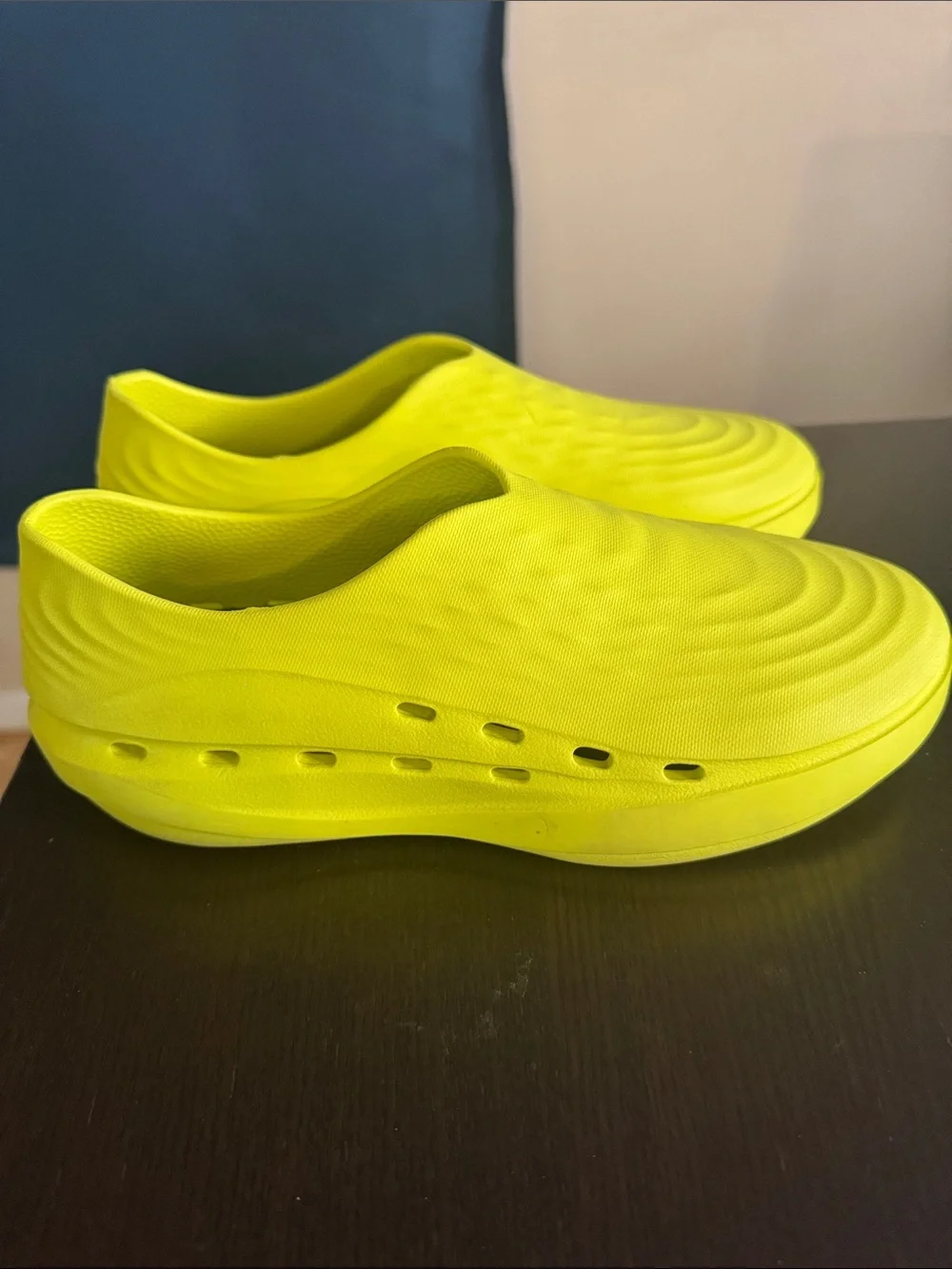 STAND Slip-On Foam Sneaker in Neon Yellow Women 7.5